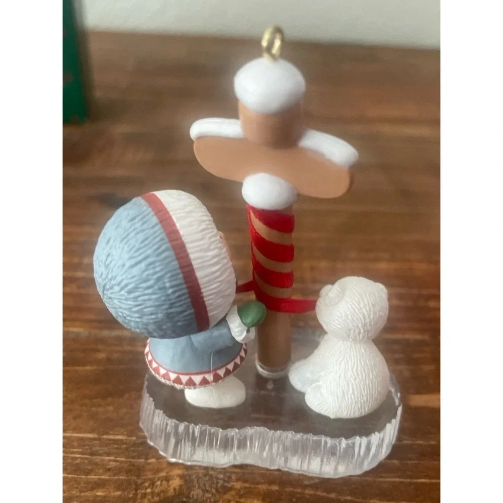 Hallmark Ornament  1988 FROSTY Friends ESKIMO and‎ POLAR